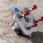 mano di presa per componenti stampati